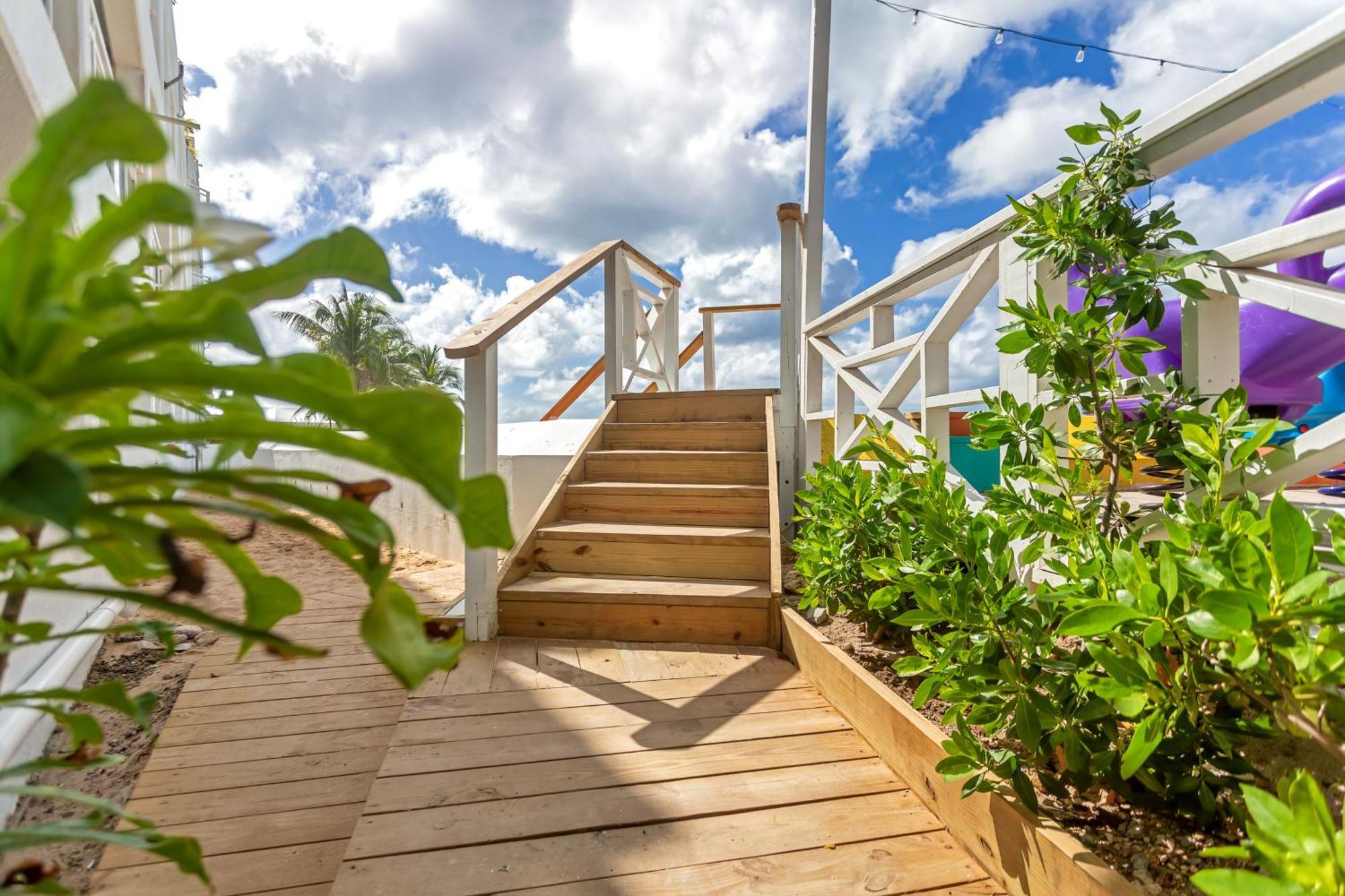 Maho Beach House - Studio - Beach Access Exterior photo